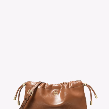Bolso crossbody modelo Matilda de Michael Kors en clásico color marrón Luggage.